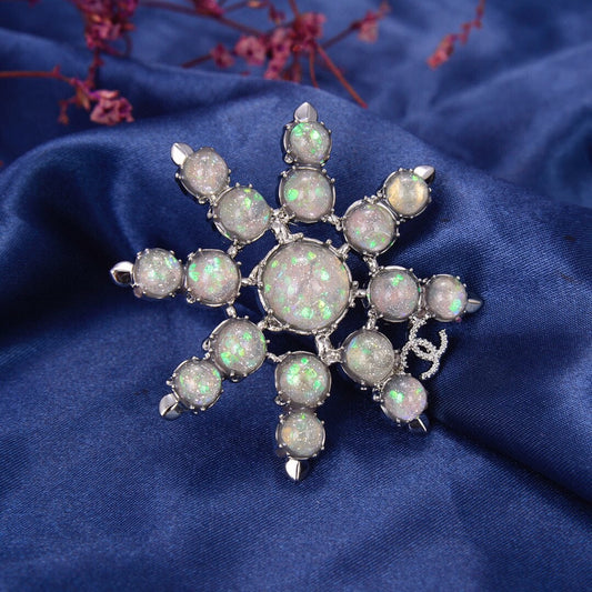 18K Chanel Flower Crystals Brooch