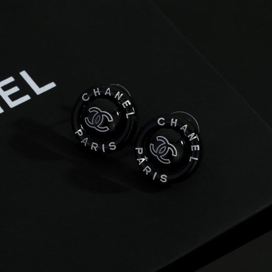 18K Chanel Black Round Earrings