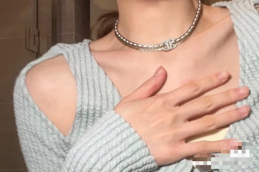 18K Chanel Diamonds Choker Necklace