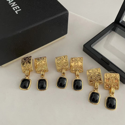 18K Chanel Black Pearl Earrings
