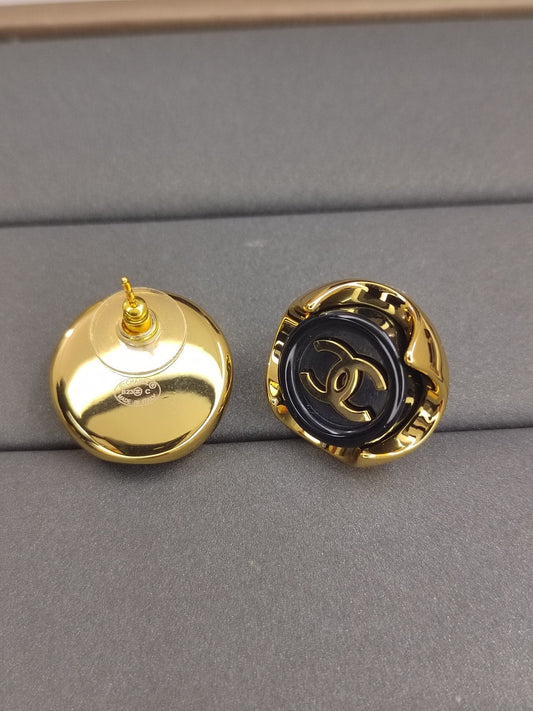 18K Chanel Black Earrings