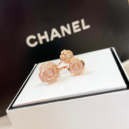18K Chanel Extrait De Cam¨¦lia Ring