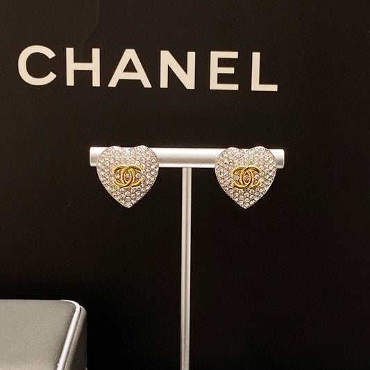 18K Chanel Heart Diamonds Earrings