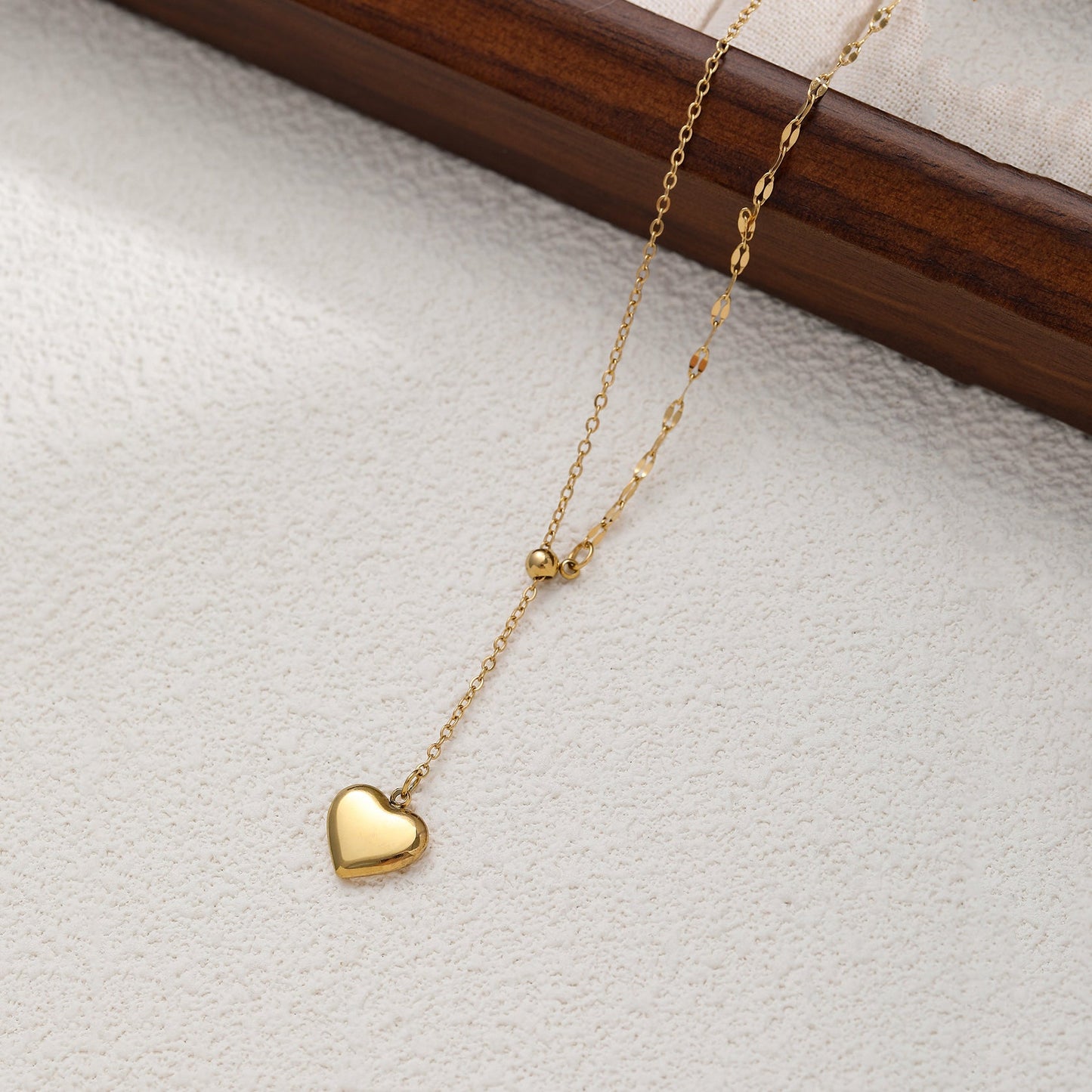 Minimalist Heart Pendant Choker Necklace
