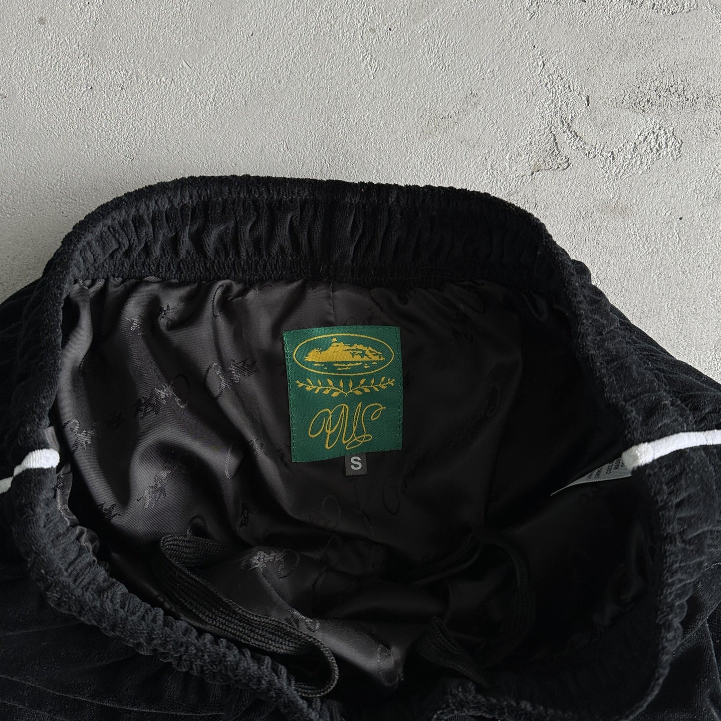 Corteiz Velvet Trackset Black